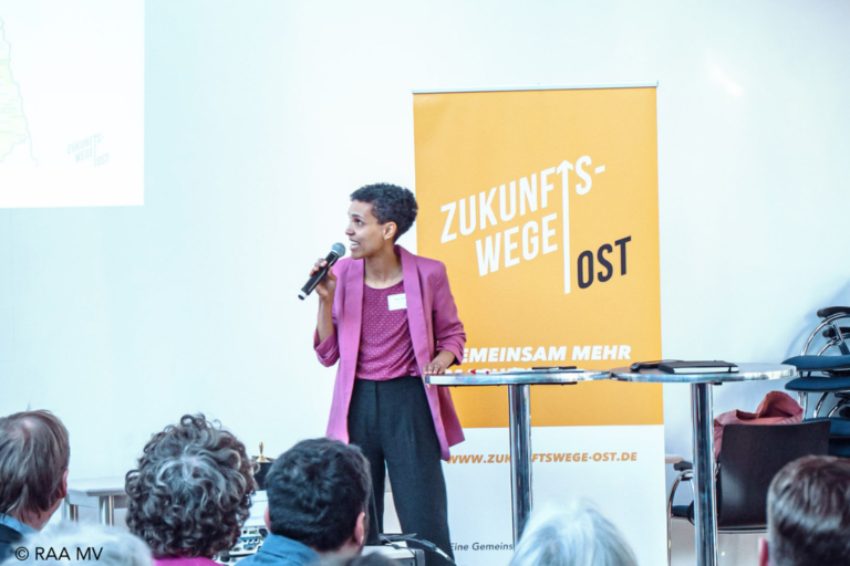 Alicja Orlow stellt Zukunftswege Ost vor